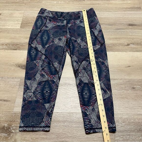 Patagonia Women Size Large Abstract Geometric Stretch Pull On Leggings - Picture 2 of 11